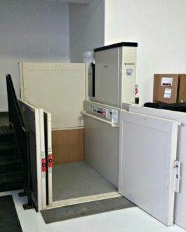 Savaria Multilift Commercial Vertical Platform Lift